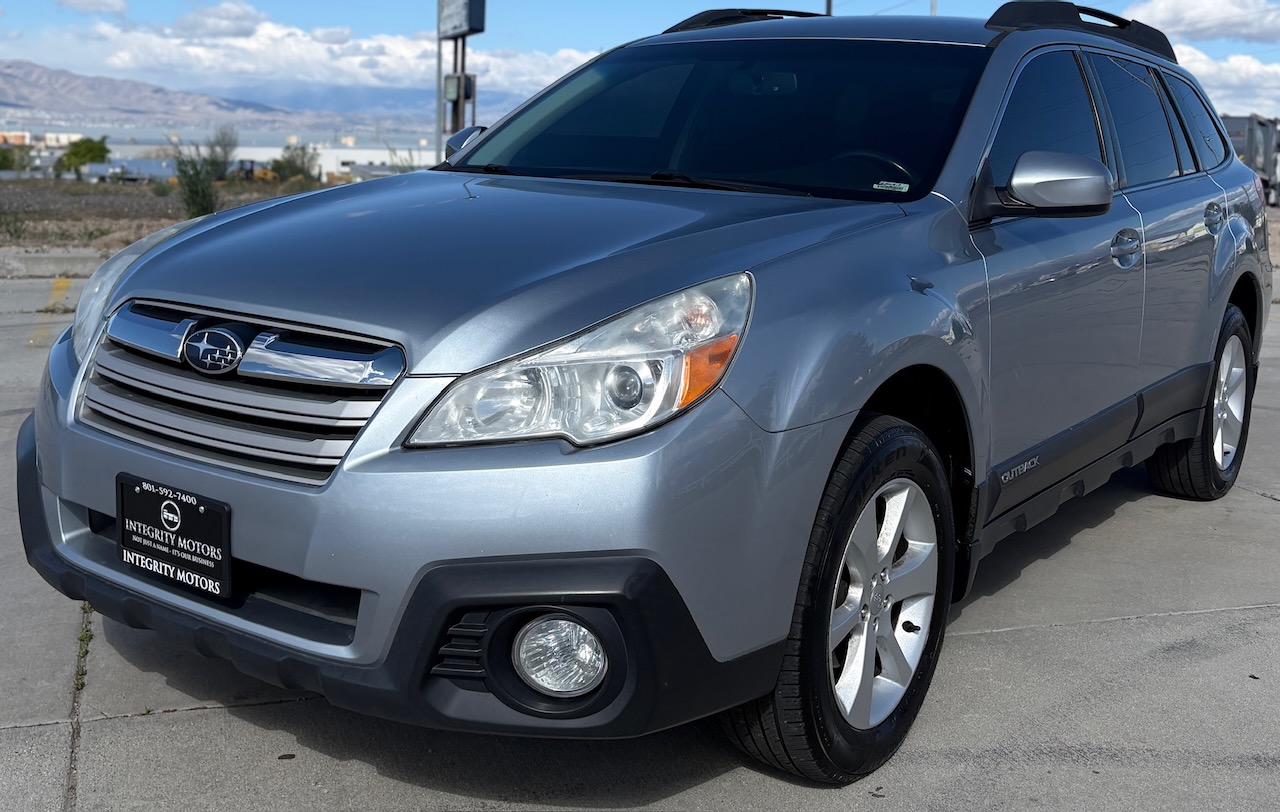 2013 Subaru Outback 2.5i Premium CVT's photo