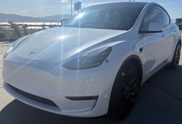 2022 Tesla Model Y Performance Dual Motor All-Wheel Drive's photo